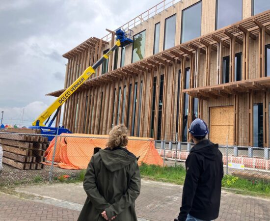 Rondleiding bij het wereld erfgoedcentrum waddenzee in aanbouw