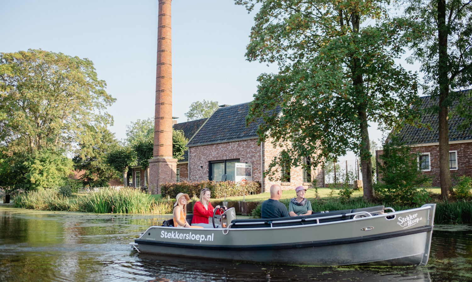 Mensen waren in een elektrische sloep